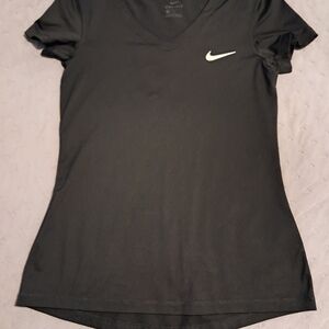 Nike Women's Black Short Sleeve Tee